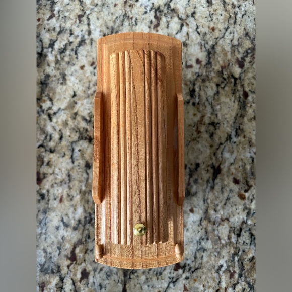 Powell & Hyde Wooden Cable Car Music Box - Picture 7 of 10